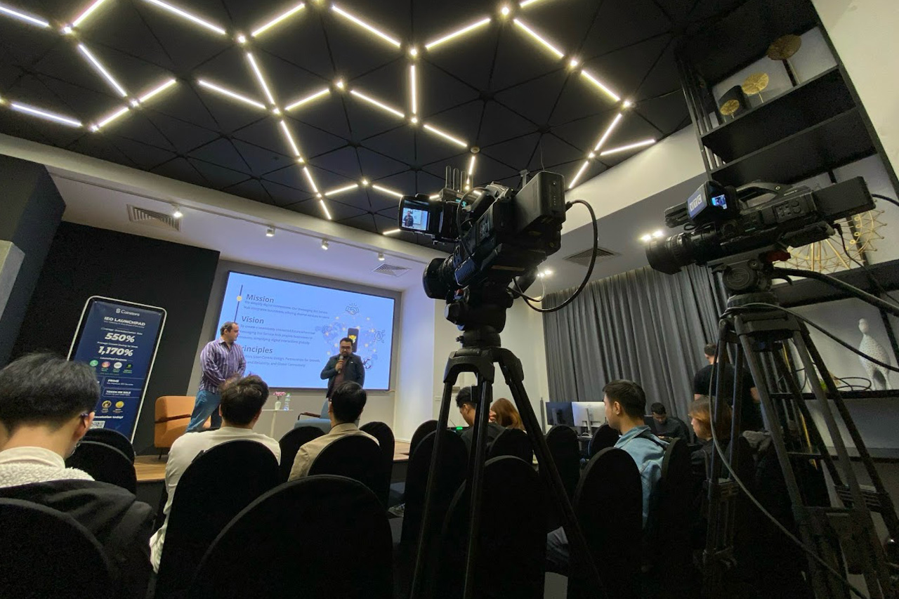 Livestream 02 may